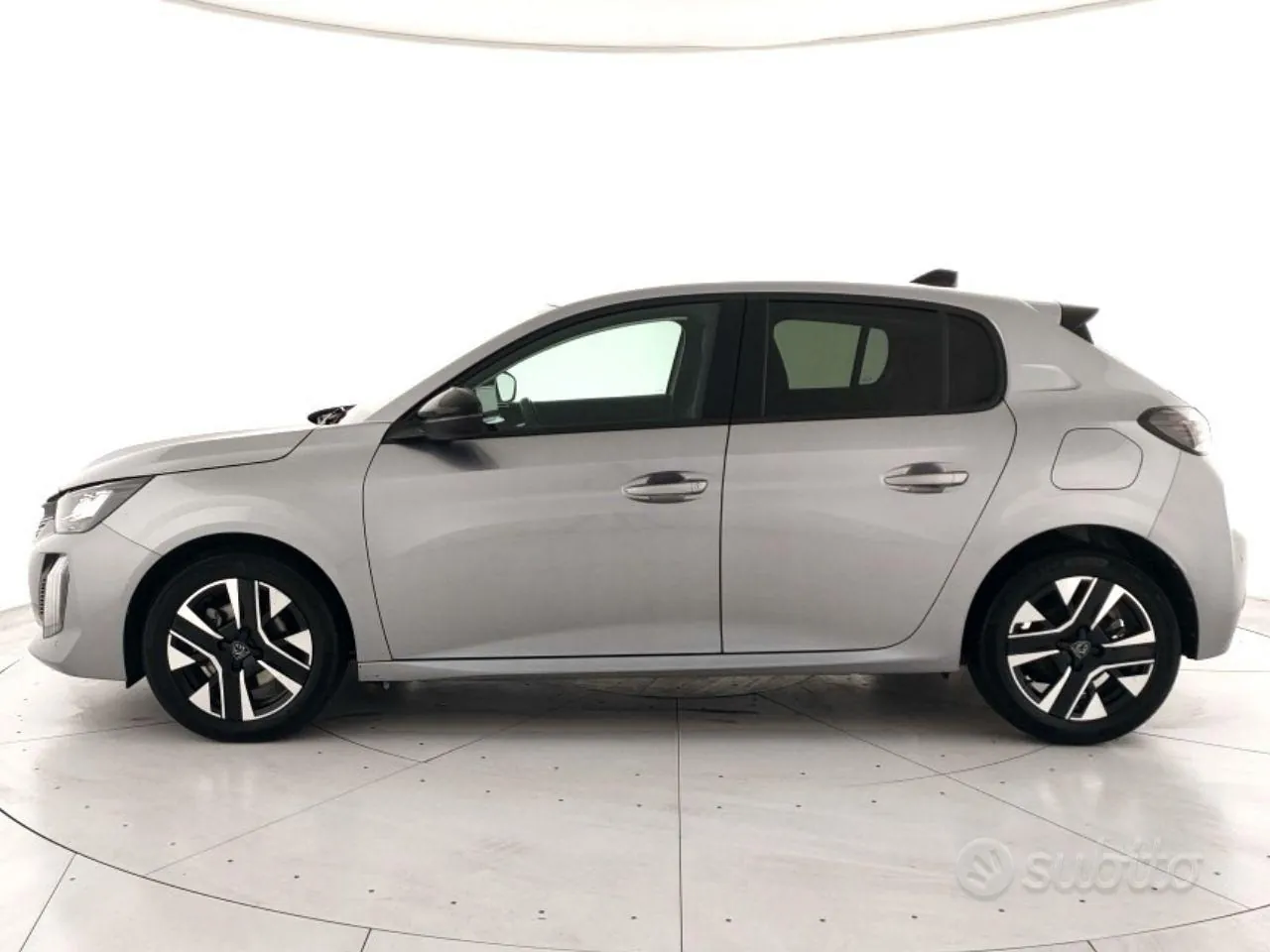 Peugeot 208 2025 photo 2