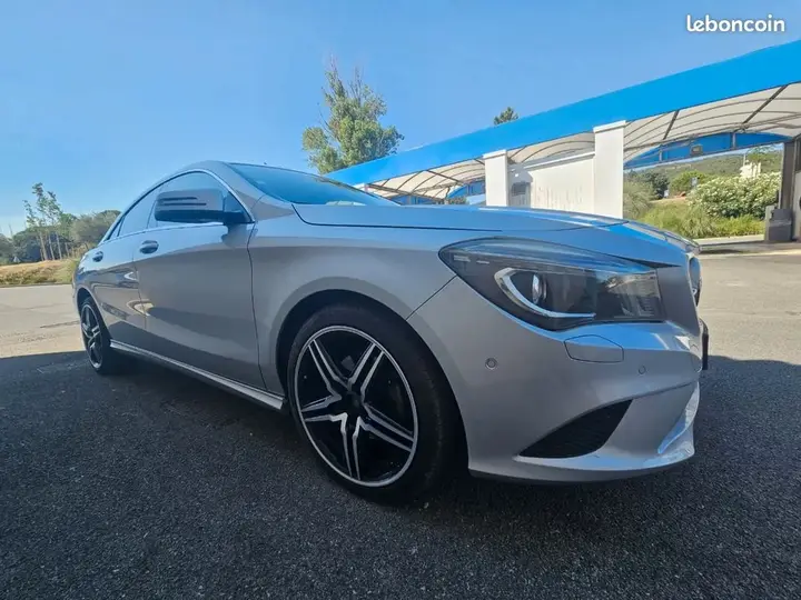 Mercedes-Benz Cla220