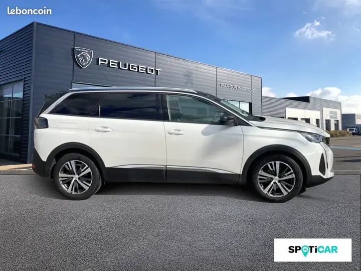 Peugeot 5008 2021 photo 3