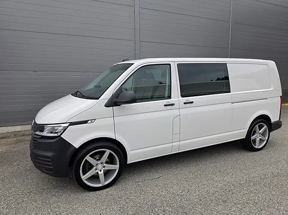 Volkswagen Transporter 2021 photo 2