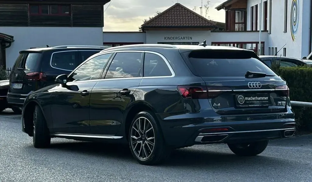 Audi A4 2019 photo 3