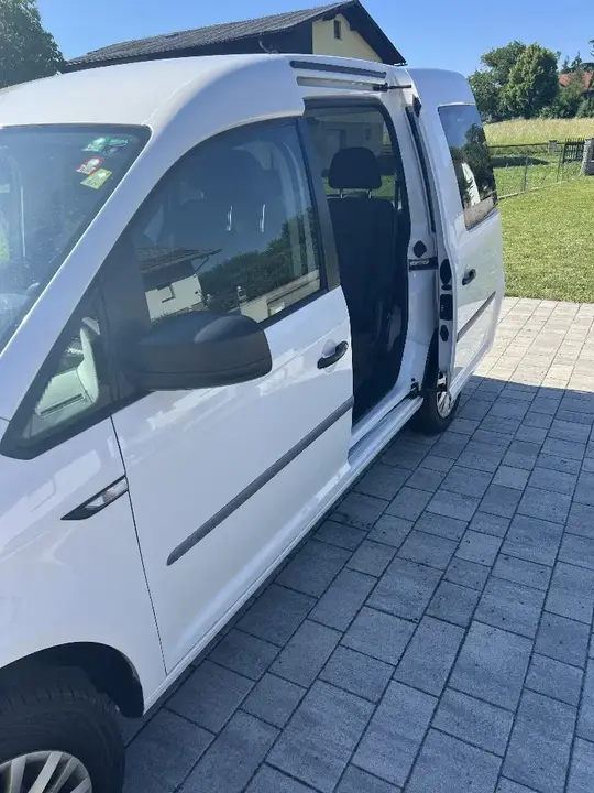 Volkswagen Caddy 2018 photo 2