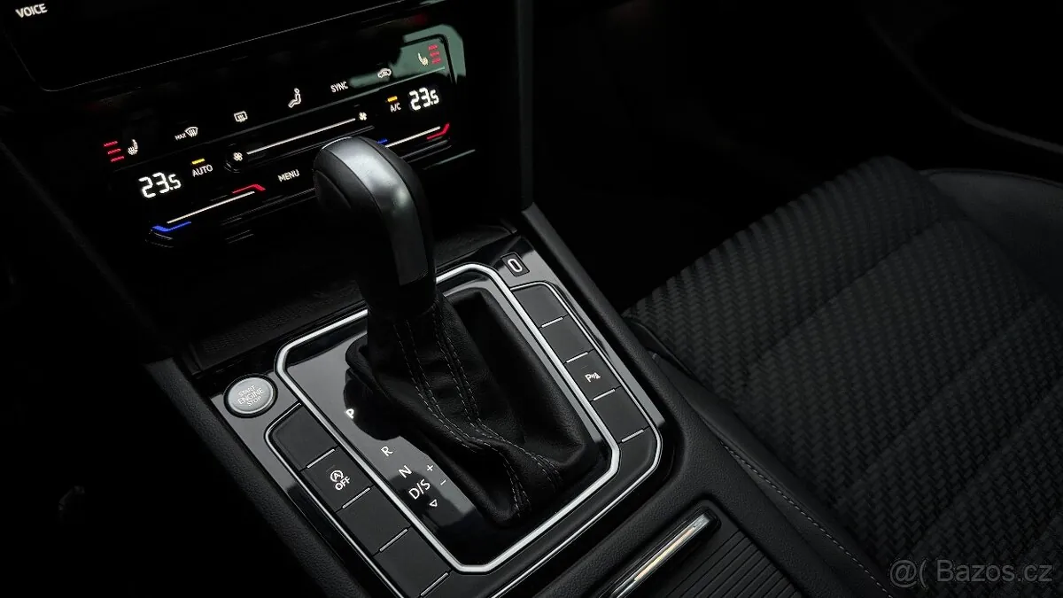 Volkswagen Passat 2022 photo 4