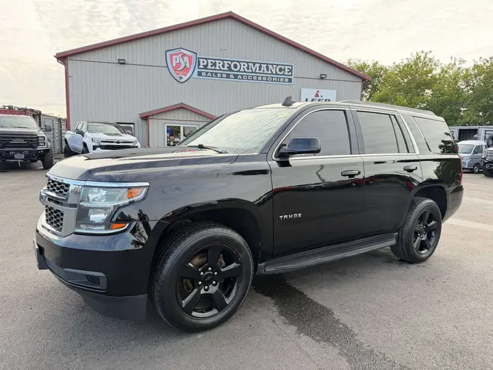 Chevrolet Tahoe 2018 photo 3