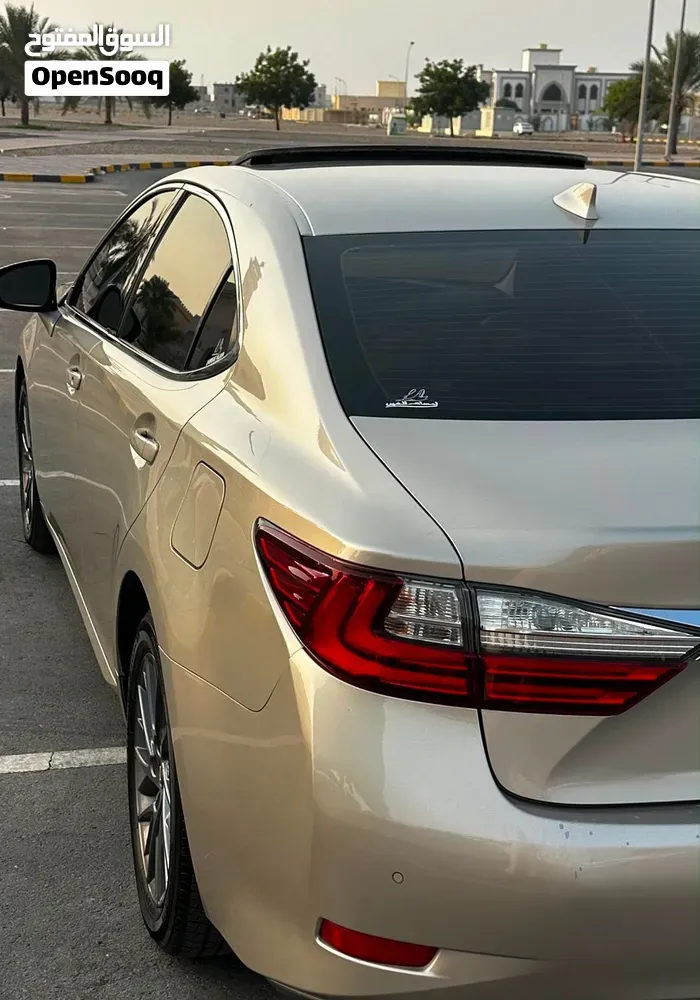 Lexus Es350 2018 photo 2