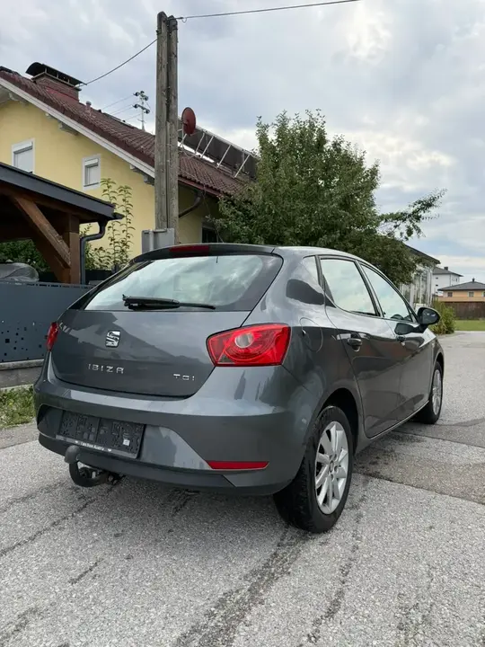 Seat Ibiza 2015 photo 2