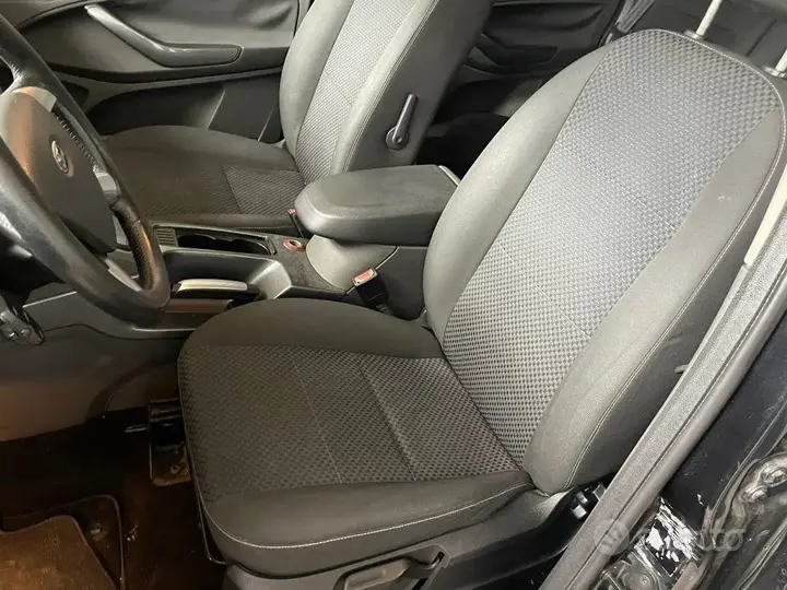 Ford C-Max 2010 photo 5