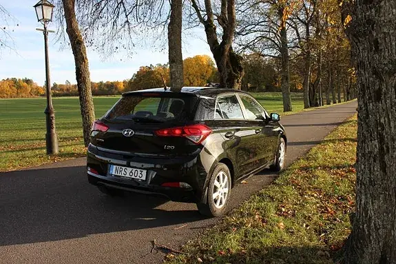 Hyundai I20 2015 photo 2