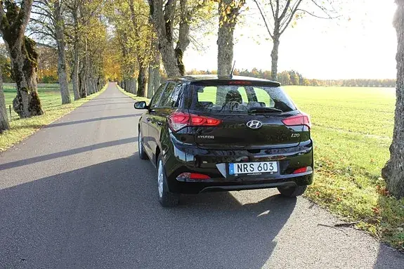 Hyundai I20 2015 photo 3