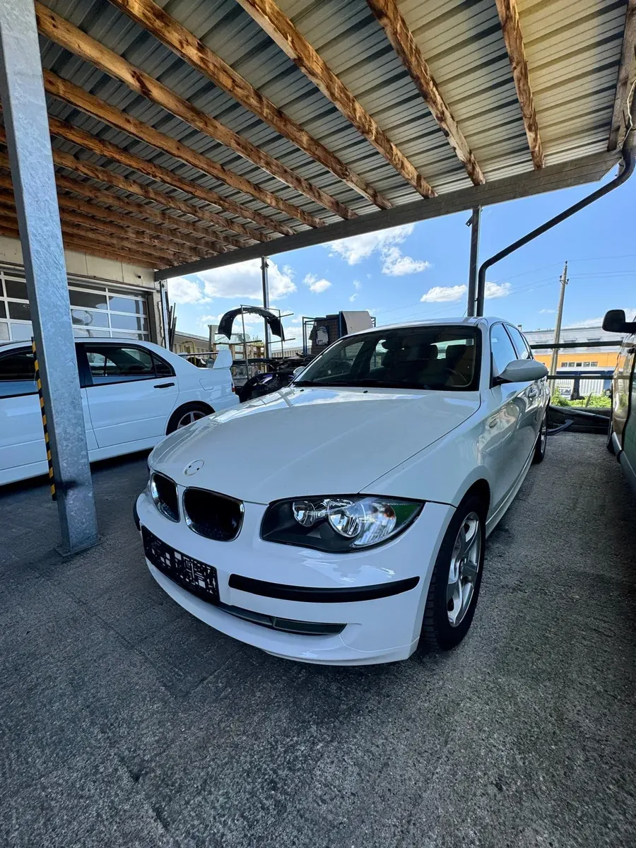 BMW 1 Series 2008 photo 2