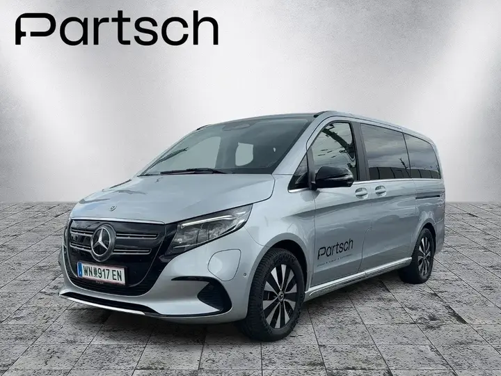 Mercedes-Benz Eqv 2025 photo 2