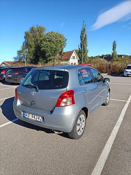Toyota Yaris 2006 photo 2