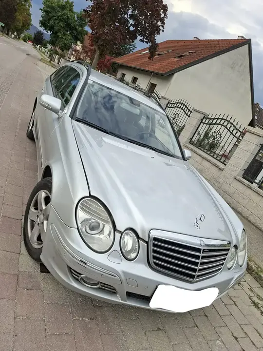 Mercedes-Benz E-Class 2007 photo 2