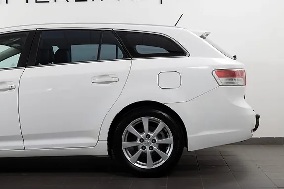 Toyota Avensis 2009 photo 5