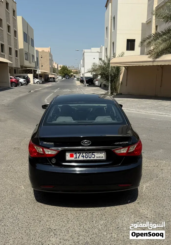 Hyundai Sonata 2012 photo 2