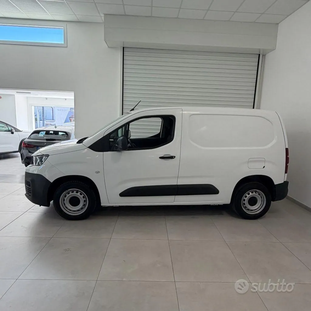 Peugeot Partner 2022 photo 4