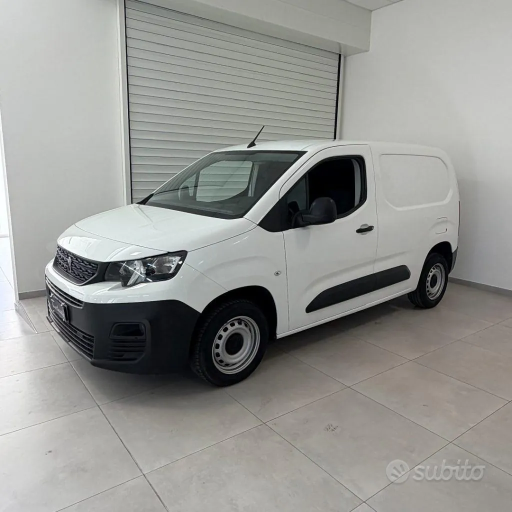 Peugeot Partner 2022 photo 3