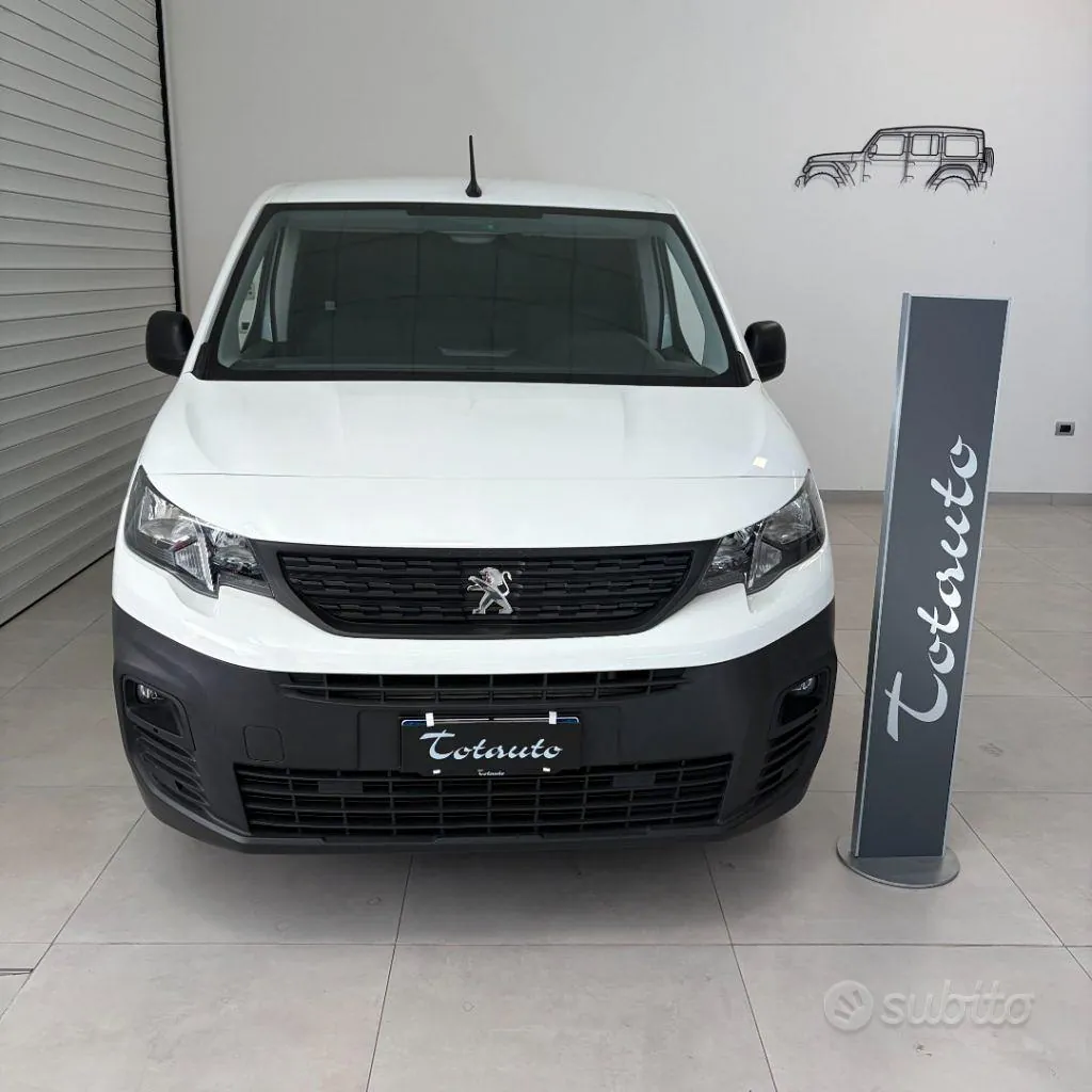 Peugeot Partner 2022 photo 2