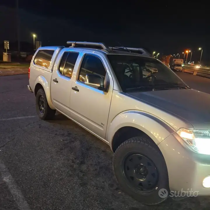 Nissan Navara 2014 photo 2