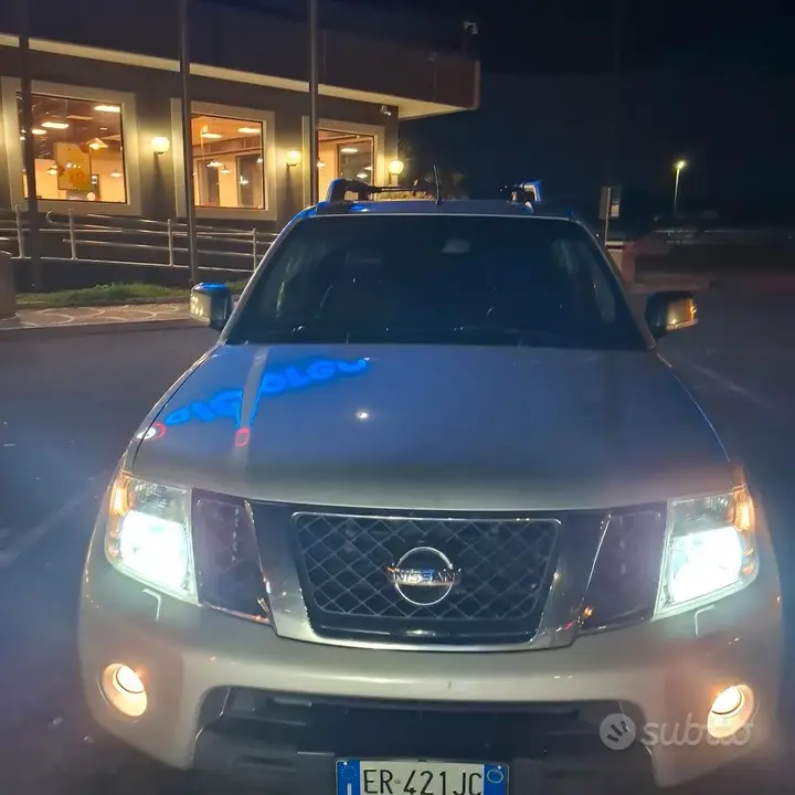 Nissan Navara 2014 photo 4