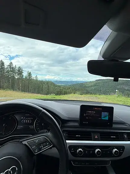 Audi A4 2018 photo 2