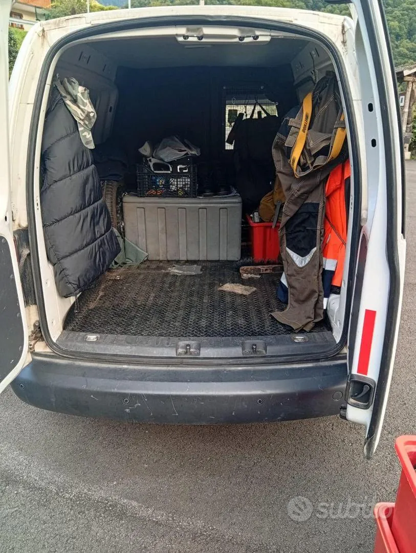 Volkswagen Caddy 2015 photo 2