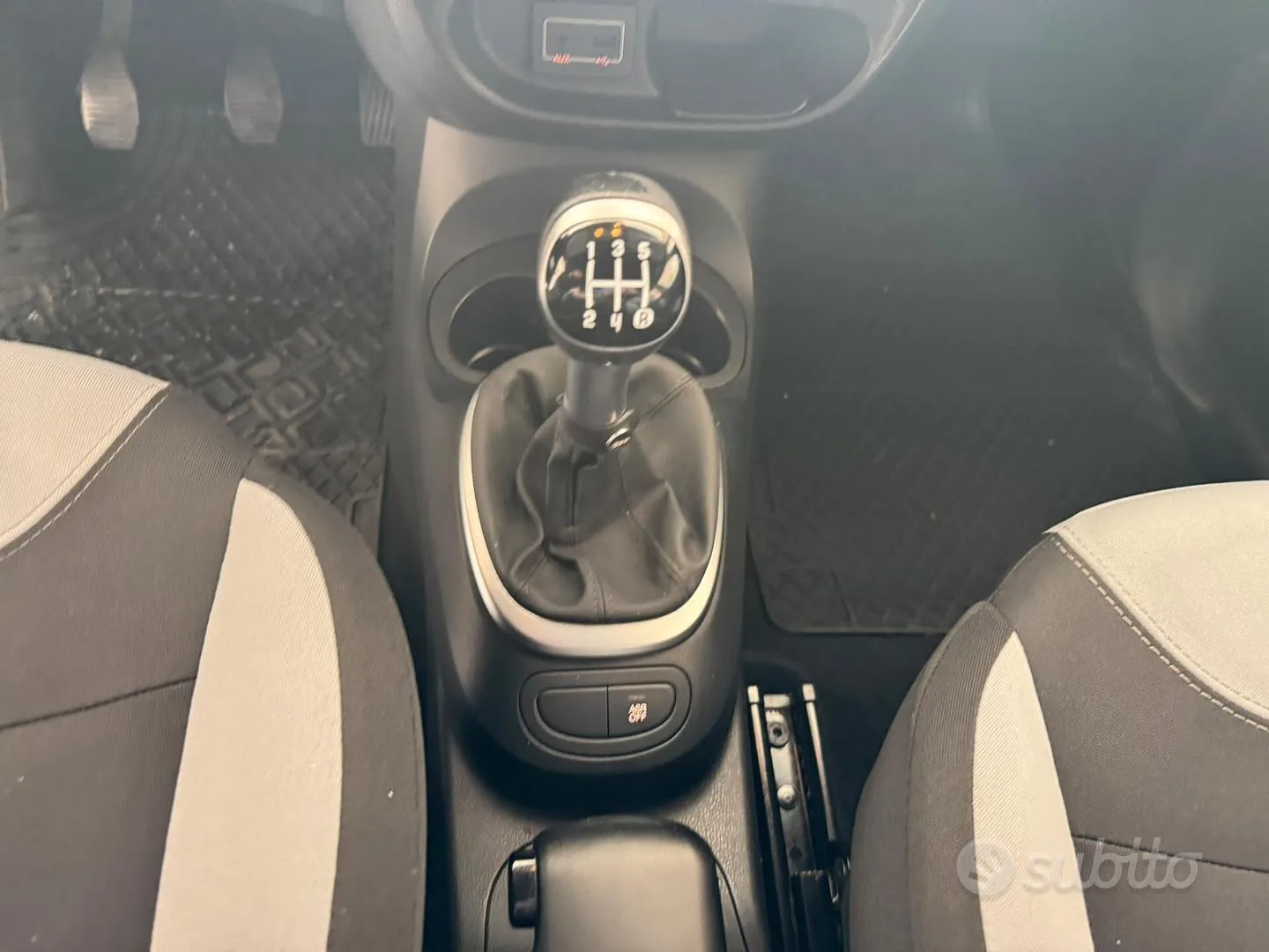 Fiat 500L 2016 photo 2
