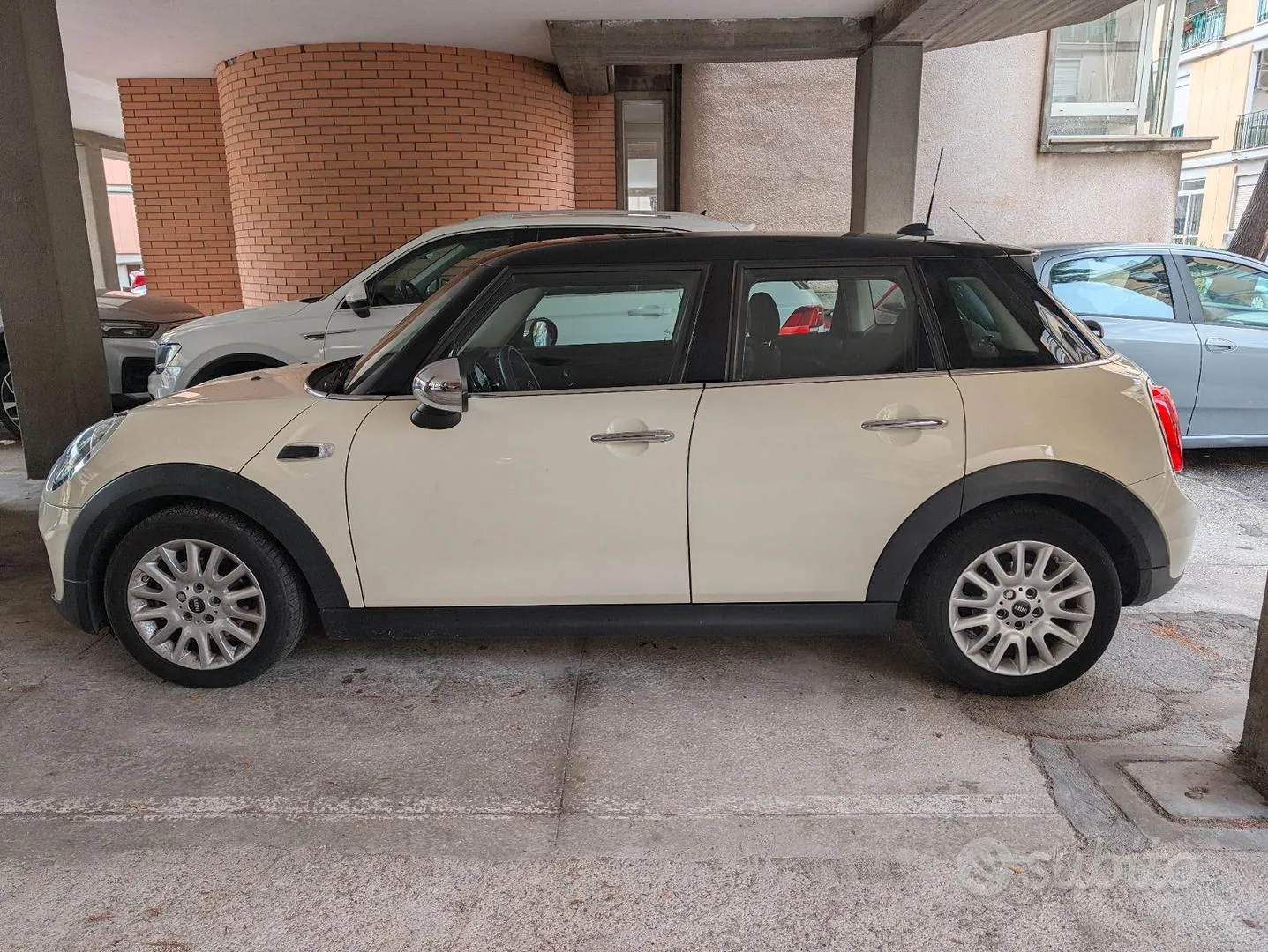 Mini Cooper 2015 photo 2