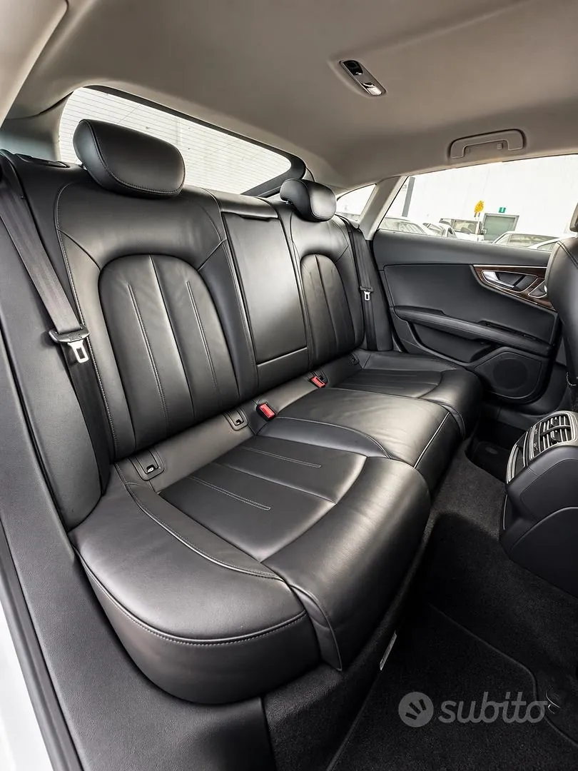 Audi A7 2011 photo 4