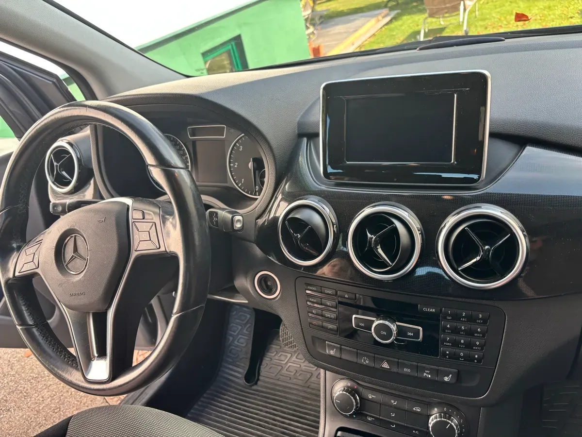 Mercedes-Benz B-Class 2014 photo 3