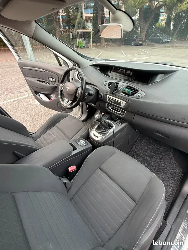 Renault Scénic Iii 2016 photo 3