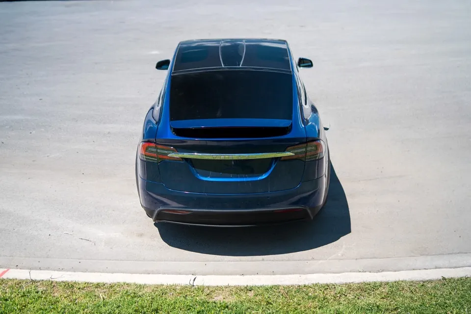 Tesla Model X 2020 photo 3