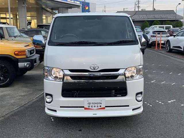 Toyota Hiace 2019 photo 2