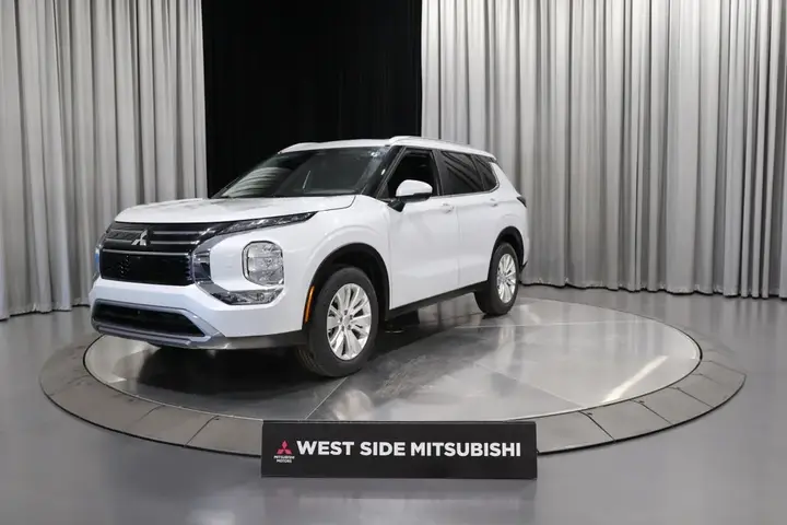 Mitsubishi Outlander 2026 photo 3