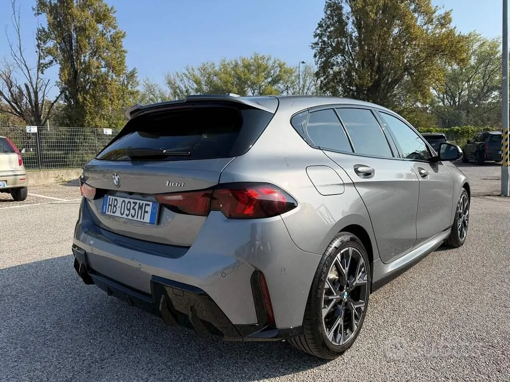 BMW 1 Series 2025 photo 5