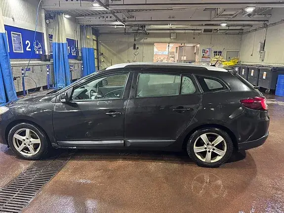 Renault Megane Iii 2010 photo 4