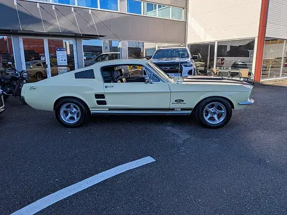 Ford Mustang 1967 photo 3