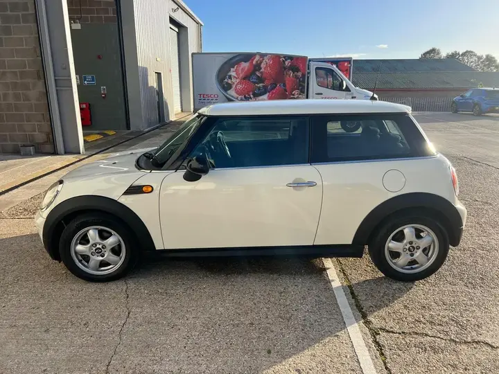 Mini One 2008 photo 5