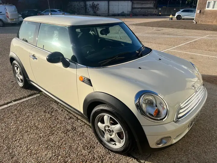 Mini One 2008 photo 2