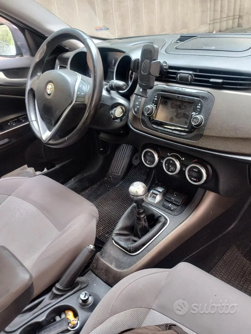 Alfa Romeo Giulietta 2014 photo 5