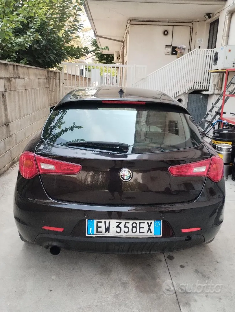 Alfa Romeo Giulietta 2014 photo 3