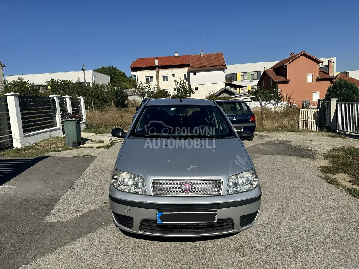 Fiat Punto 2011 photo 3