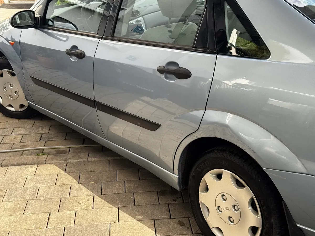 Ford Focus 2004 photo 3