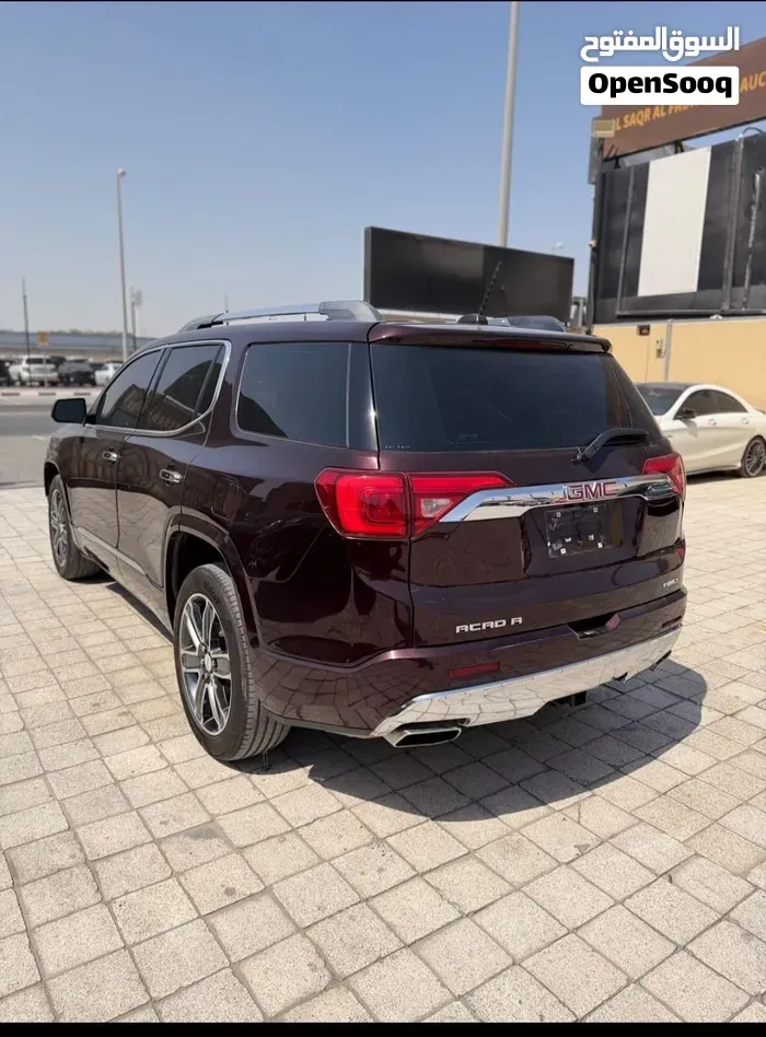 GMC Acadia 2018 photo 2