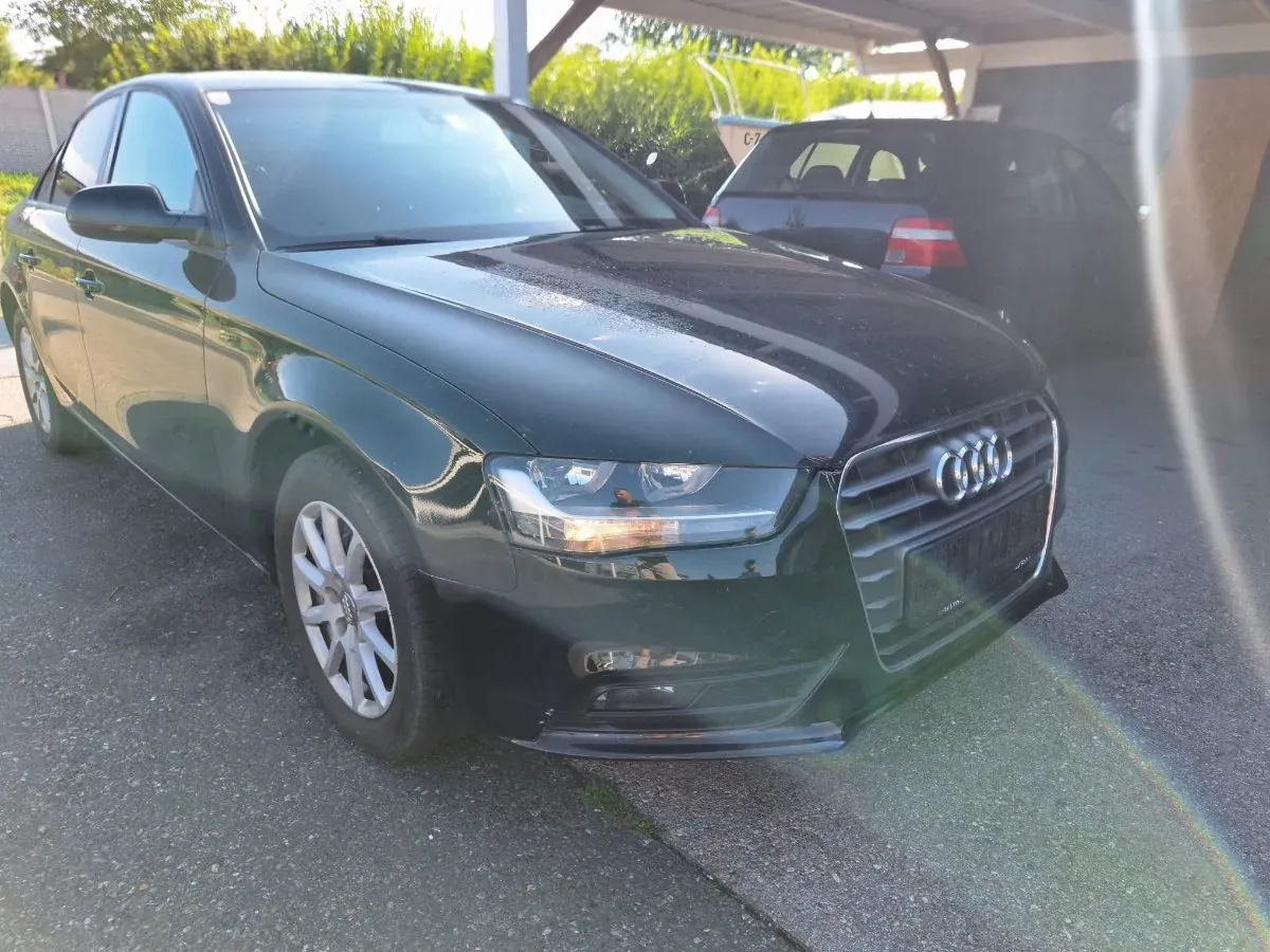 Audi A4 2014 photo 2