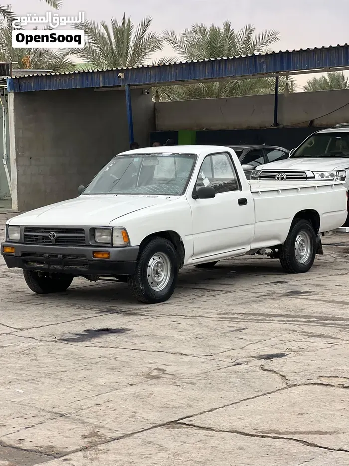 Toyota Hilux 1996 photo 4