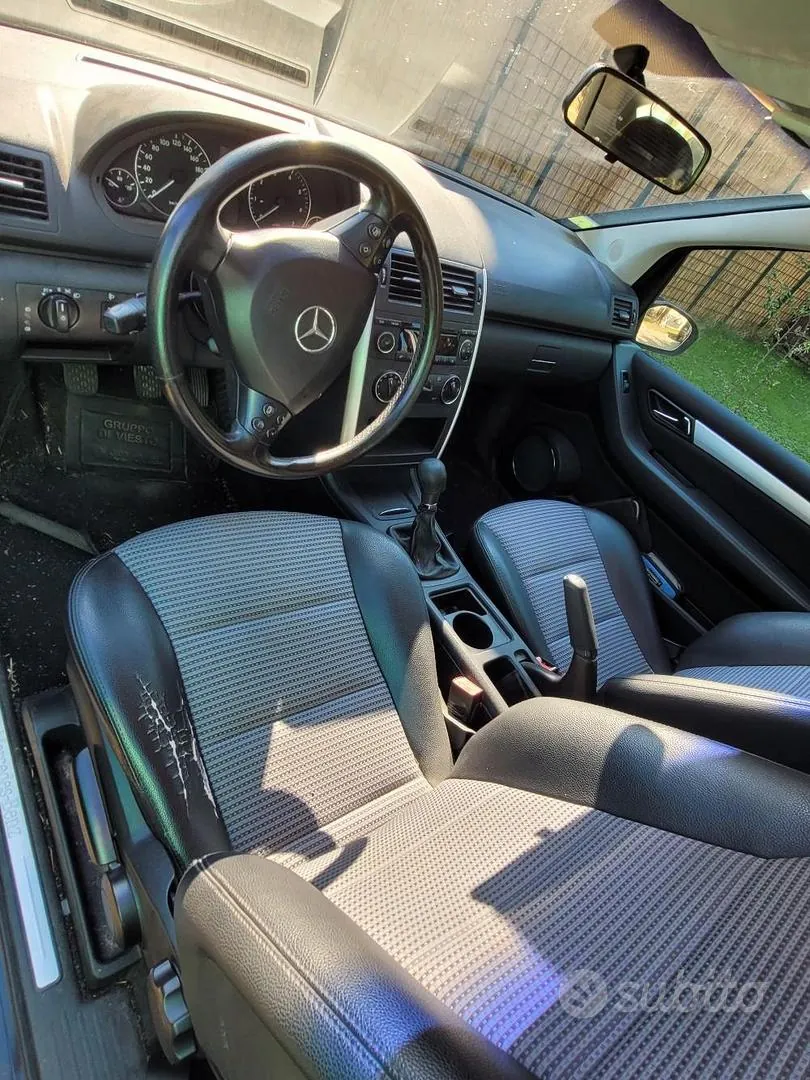 Mercedes-Benz A 2005 photo 2
