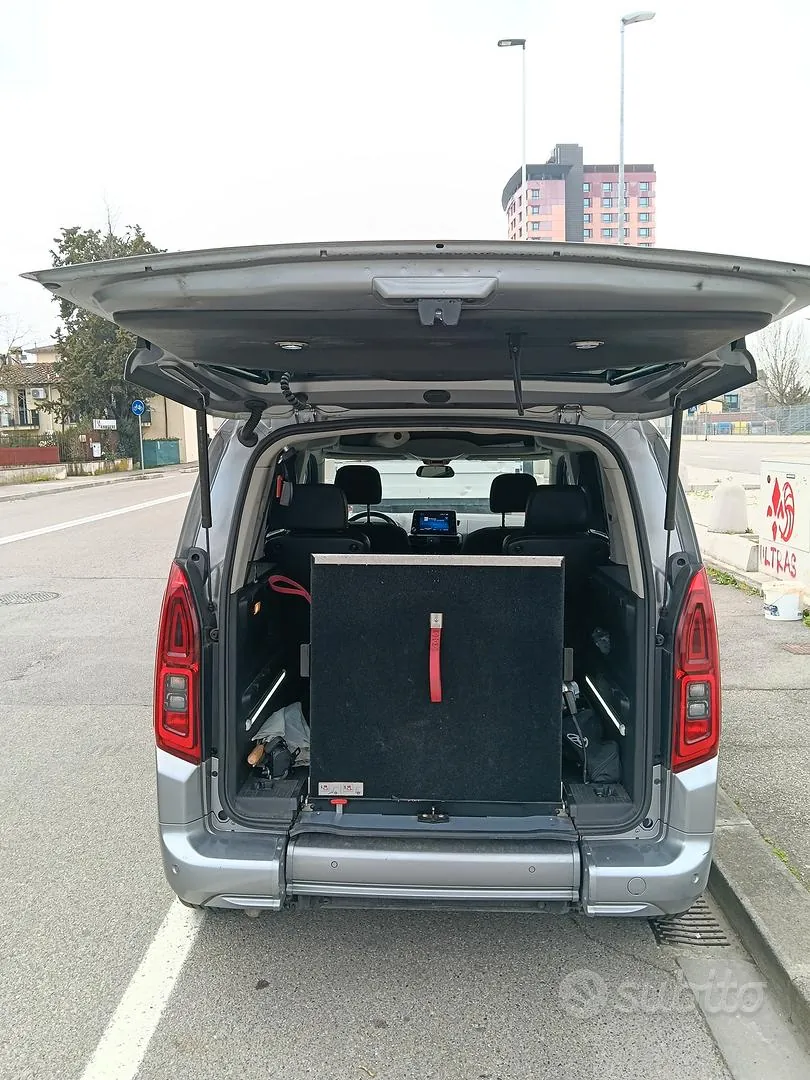 Toyota Proace City 2022 photo 2