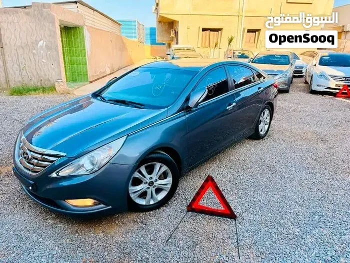Hyundai Sonata 2012 photo 2