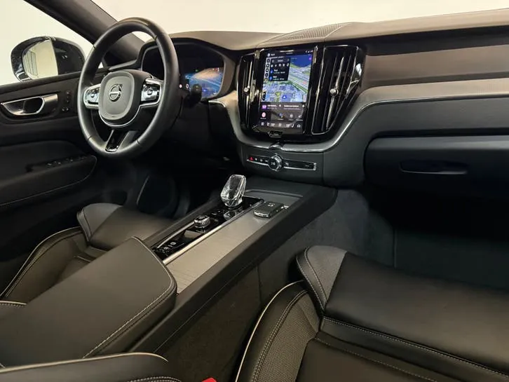 Volvo Xc60 2024 photo 2